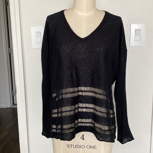 360 Cashmere black v-neck sweater - Picture 4 of 10
